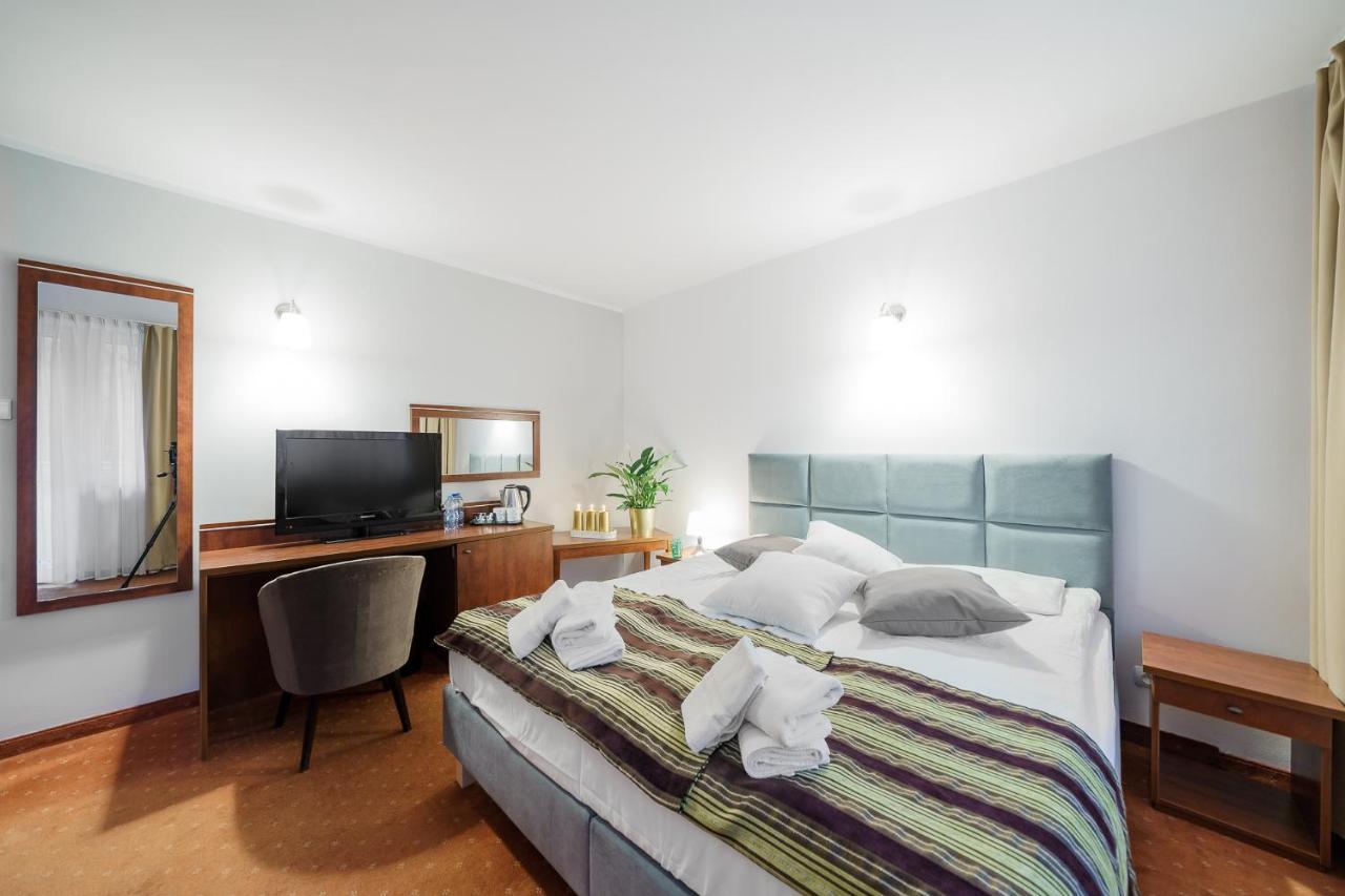 Promenada Zegrze Hotell Białobrzegi Eksteriør bilde